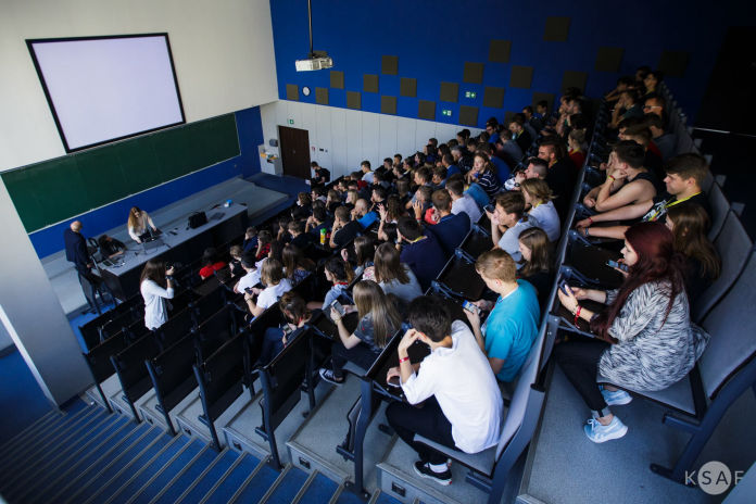 Campus AGH 2017 - dzie-2-2017-696x464.jpg